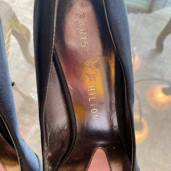 Paris Hilton Black Satin pumps - Picture 7 of 14